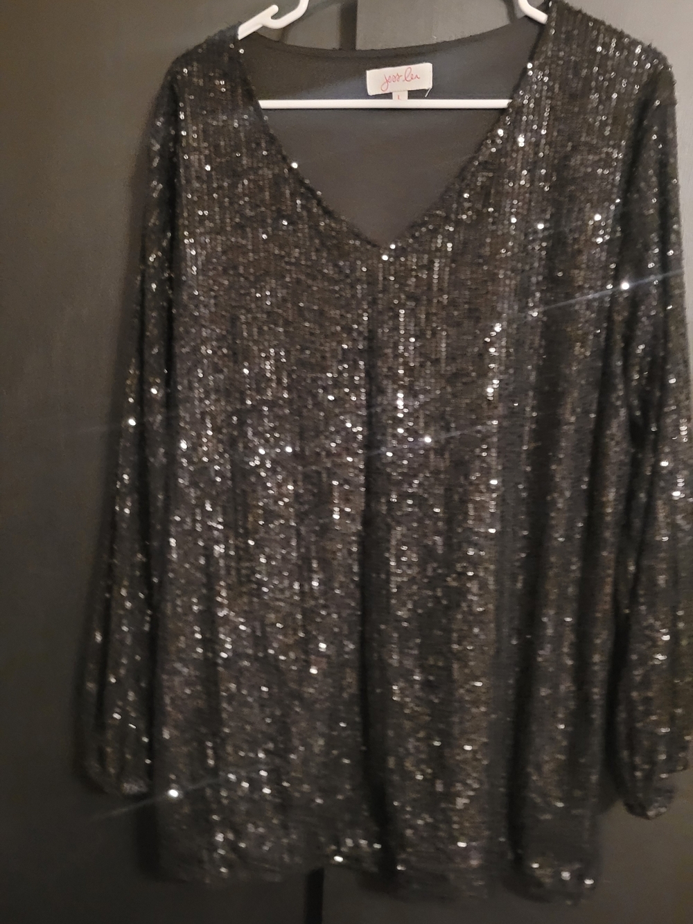 Black Sequin V-Neck Long Sleeve Top Size L